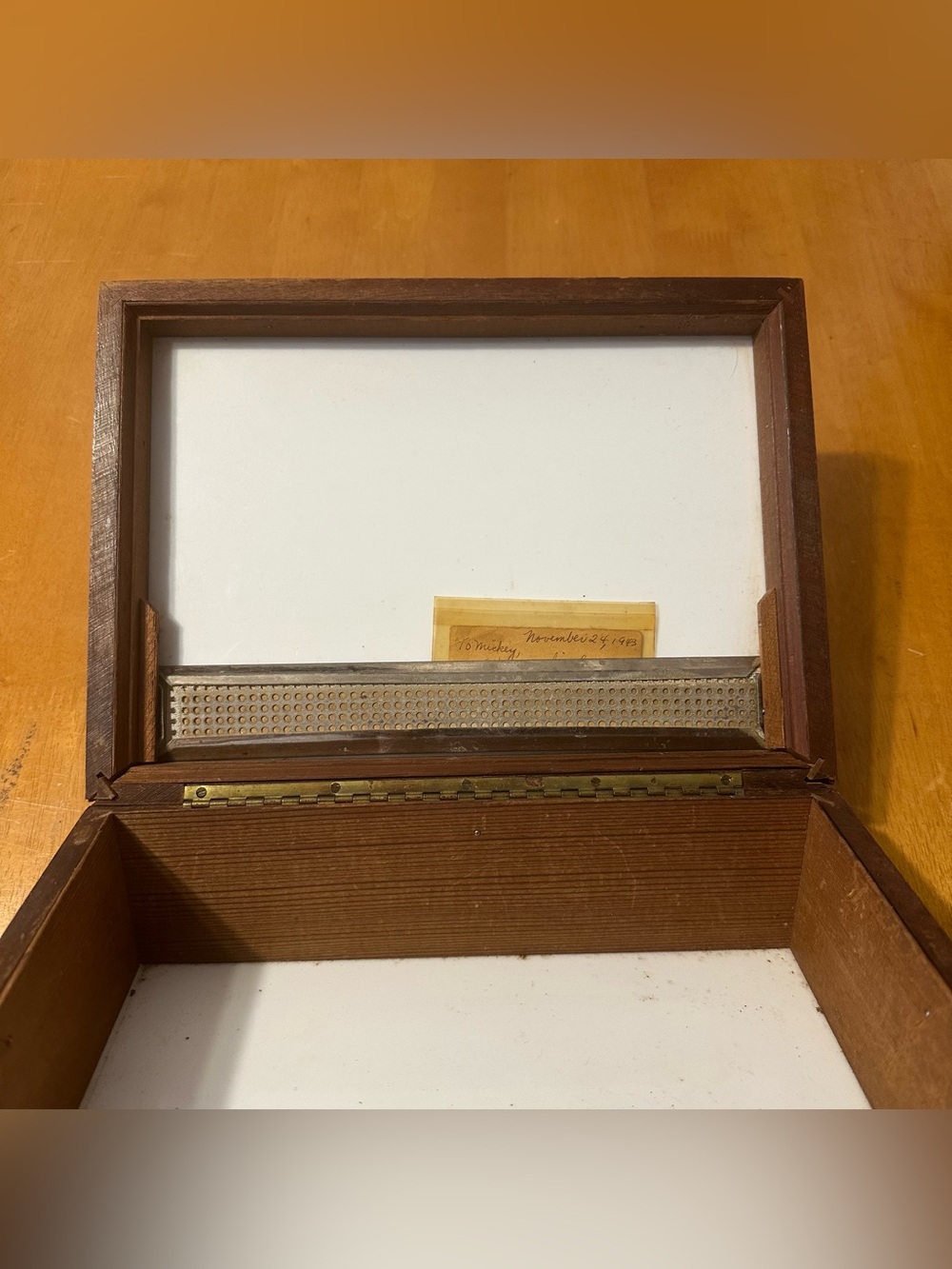 Box - Picture 11 of 16